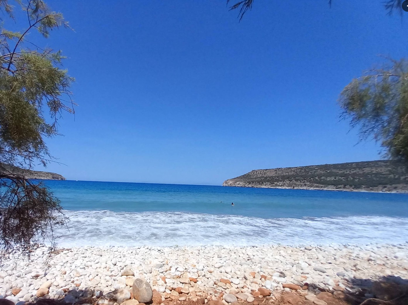 photo Παραλία Διρού - 9,6χλμ