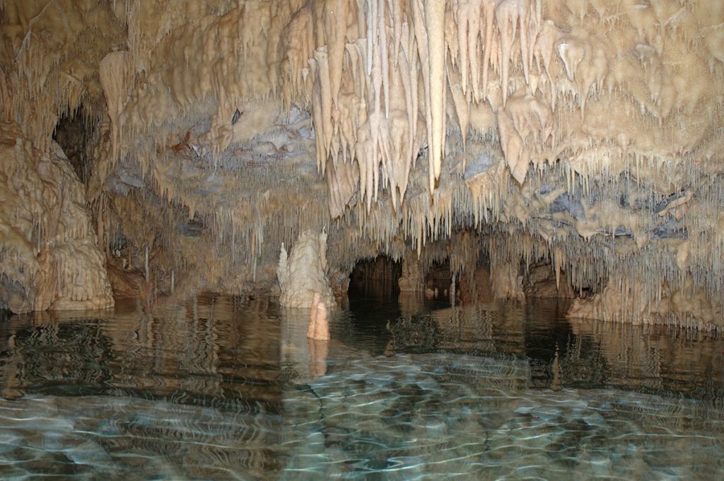 photo Σπήλαια Διρού - 10,4χλμ.